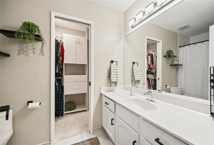 55 Abington, 3 Bedrooms Bedrooms, 11 Rooms Rooms,1 BathroomBathrooms,Residential,For Sale,Abington