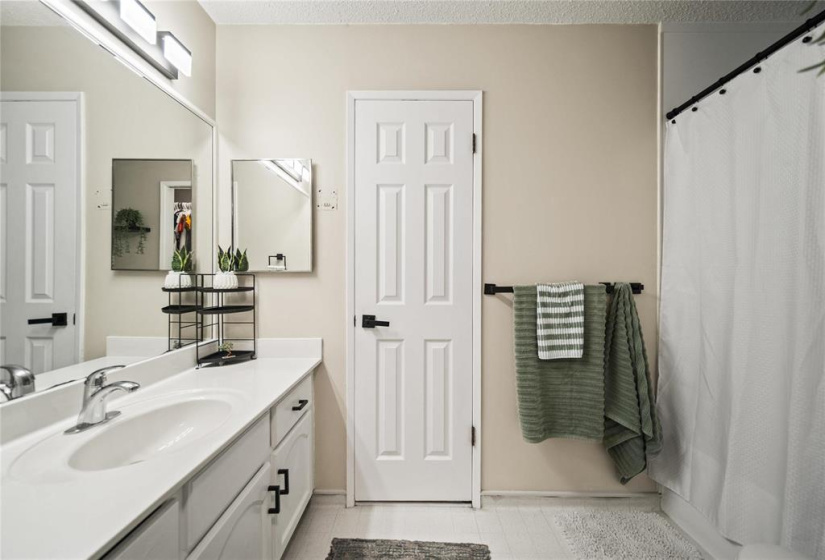 55 Abington, 3 Bedrooms Bedrooms, 11 Rooms Rooms,1 BathroomBathrooms,Residential,For Sale,Abington