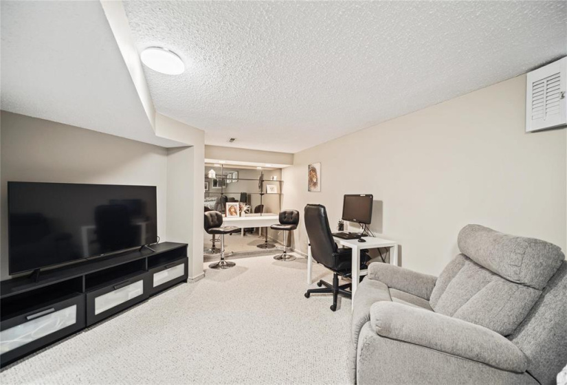 55 Abington, 3 Bedrooms Bedrooms, 11 Rooms Rooms,1 BathroomBathrooms,Residential,For Sale,Abington