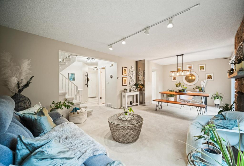 55 Abington, 3 Bedrooms Bedrooms, 11 Rooms Rooms,1 BathroomBathrooms,Residential,For Sale,Abington
