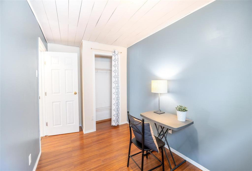 2nd bedroom