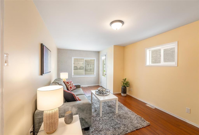 218 Dollard, 2 Bedrooms Bedrooms, 5 Rooms Rooms,Residential,For Sale,Dollard