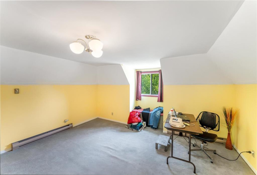 4th bedroom on third floor