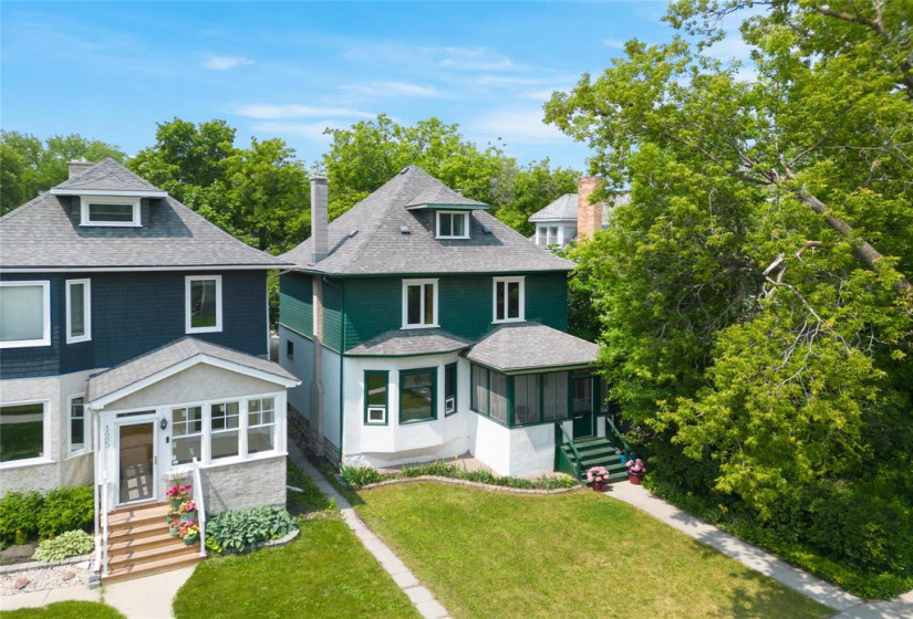 129 Monck, 4 Bedrooms Bedrooms, 11 Rooms Rooms,2 BathroomsBathrooms,Residential,For Sale,Monck