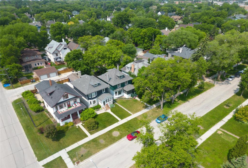 129 Monck, 4 Bedrooms Bedrooms, 11 Rooms Rooms,2 BathroomsBathrooms,Residential,For Sale,Monck