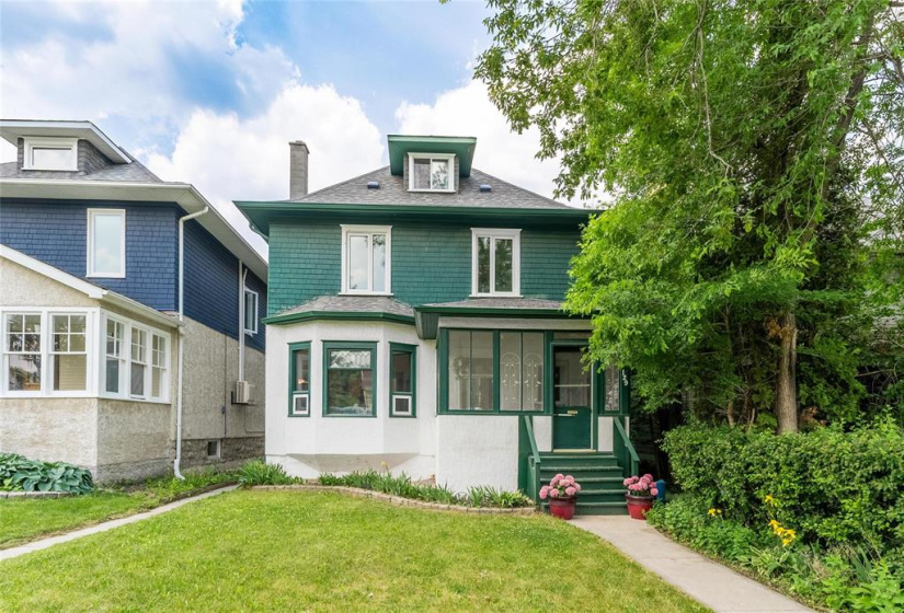129 Monck, 4 Bedrooms Bedrooms, 11 Rooms Rooms,2 BathroomsBathrooms,Residential,For Sale,Monck