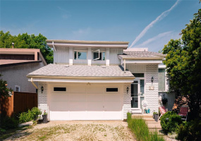 54 Malmsbury, 5 Bedrooms Bedrooms, 14 Rooms Rooms,3 BathroomsBathrooms,Residential,For Sale,Malmsbury