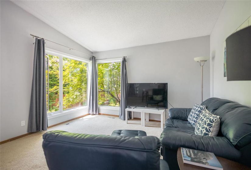 54 Malmsbury, 5 Bedrooms Bedrooms, 14 Rooms Rooms,3 BathroomsBathrooms,Residential,For Sale,Malmsbury