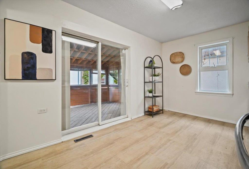 812 McCalman, 3 Bedrooms Bedrooms, 11 Rooms Rooms,1 BathroomBathrooms,Residential,For Sale,McCalman