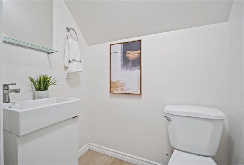 812 McCalman, 3 Bedrooms Bedrooms, 11 Rooms Rooms,1 BathroomBathrooms,Residential,For Sale,McCalman