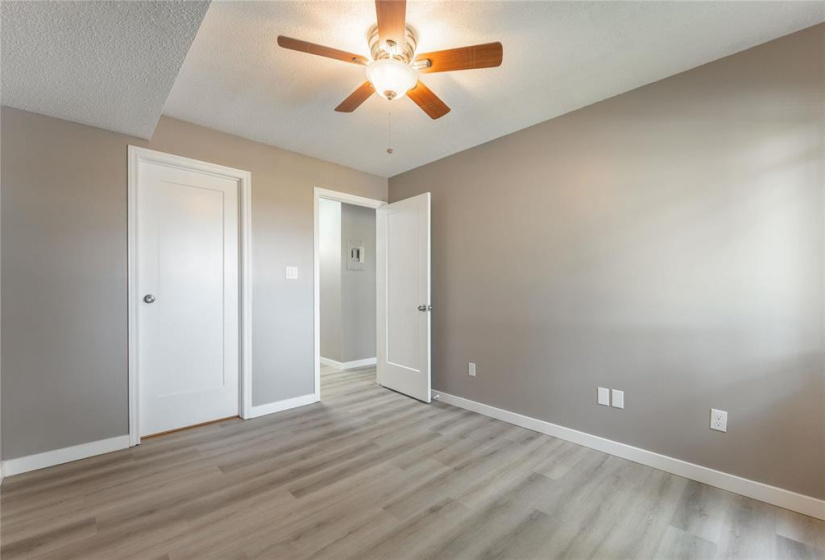 650 Kenaston, 2 Bedrooms Bedrooms, 6 Rooms Rooms,1 BathroomBathrooms,Condominium,For Sale,Kenaston