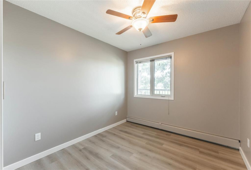 650 Kenaston, 2 Bedrooms Bedrooms, 6 Rooms Rooms,1 BathroomBathrooms,Condominium,For Sale,Kenaston