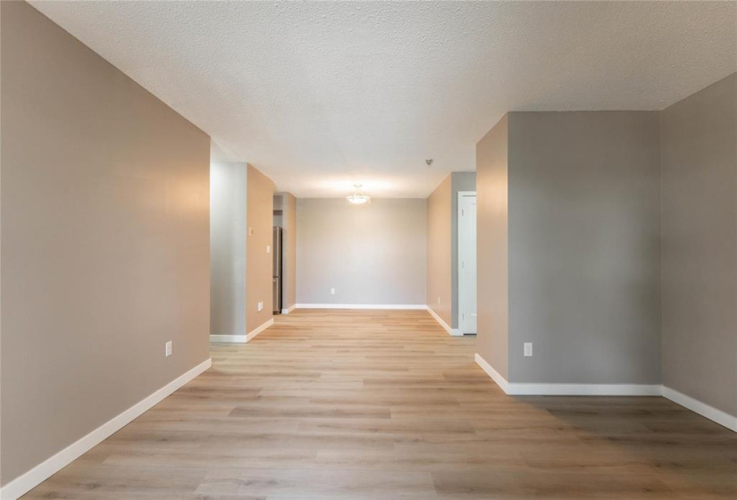 650 Kenaston, 2 Bedrooms Bedrooms, 6 Rooms Rooms,1 BathroomBathrooms,Condominium,For Sale,Kenaston