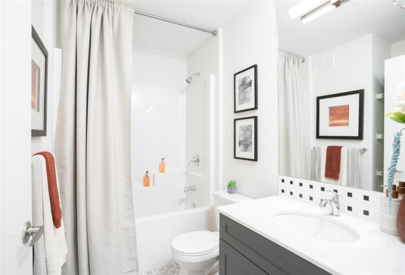 Picture of SxS Showhome. 95 Bass very Similar SxS Home