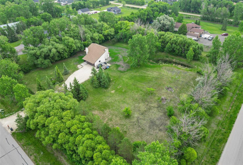 1902 CARRIERE, 3 Bedrooms Bedrooms, 9 Rooms Rooms,2 BathroomsBathrooms,Residential,For Sale,CARRIERE