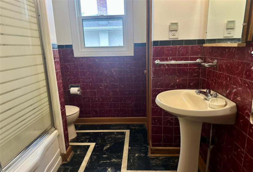 300 Dunbeath, 3 Bedrooms Bedrooms, 7 Rooms Rooms,1 BathroomBathrooms,Residential,For Sale,Dunbeath