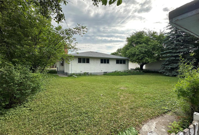 300 Dunbeath, 3 Bedrooms Bedrooms, 7 Rooms Rooms,1 BathroomBathrooms,Residential,For Sale,Dunbeath