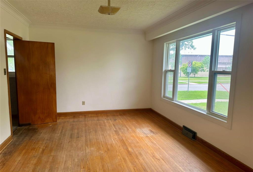 300 Dunbeath, 3 Bedrooms Bedrooms, 7 Rooms Rooms,1 BathroomBathrooms,Residential,For Sale,Dunbeath