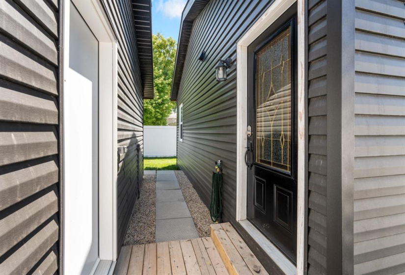 1403 Logan, 4 Bedrooms Bedrooms, 9 Rooms Rooms,2 BathroomsBathrooms,Residential,For Sale,Logan