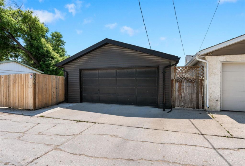 1403 Logan, 4 Bedrooms Bedrooms, 9 Rooms Rooms,2 BathroomsBathrooms,Residential,For Sale,Logan