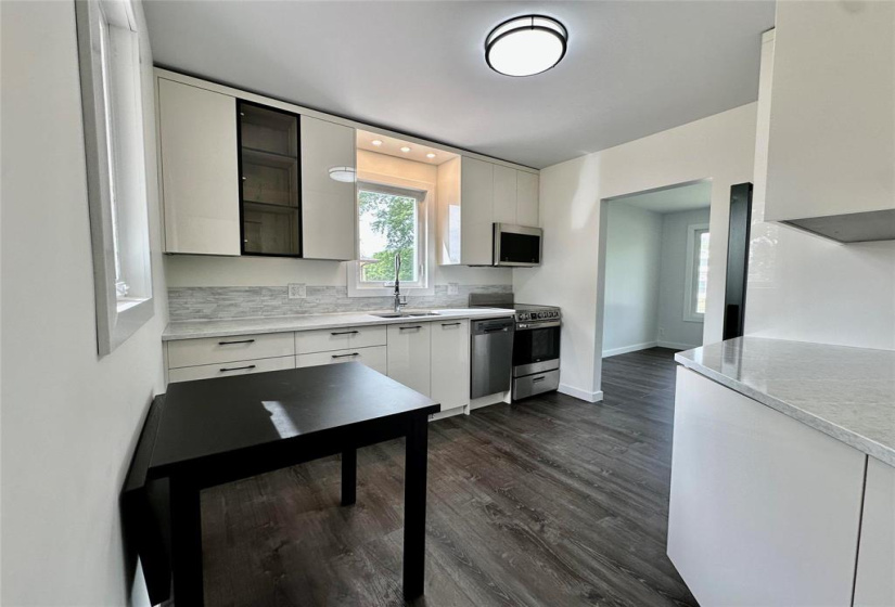 434 DUFFERIN, 2 Bedrooms Bedrooms, 5 Rooms Rooms,1 BathroomBathrooms,Residential,For Sale,DUFFERIN