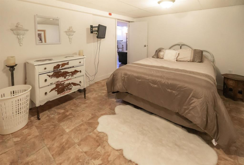 25109 35 N, 3 Bedrooms Bedrooms, 9 Rooms Rooms,2 BathroomsBathrooms,Residential,For Sale,35 N
