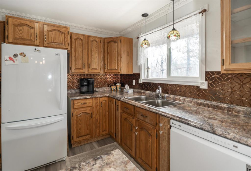 25109 35 N, 3 Bedrooms Bedrooms, 9 Rooms Rooms,2 BathroomsBathrooms,Residential,For Sale,35 N