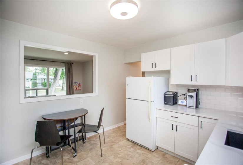 532 Melrose, 2 Bedrooms Bedrooms, 7 Rooms Rooms,1 BathroomBathrooms,Residential,For Sale,Melrose
