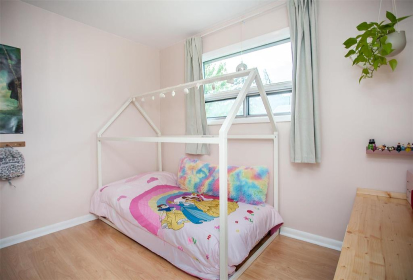 532 Melrose, 2 Bedrooms Bedrooms, 7 Rooms Rooms,1 BathroomBathrooms,Residential,For Sale,Melrose