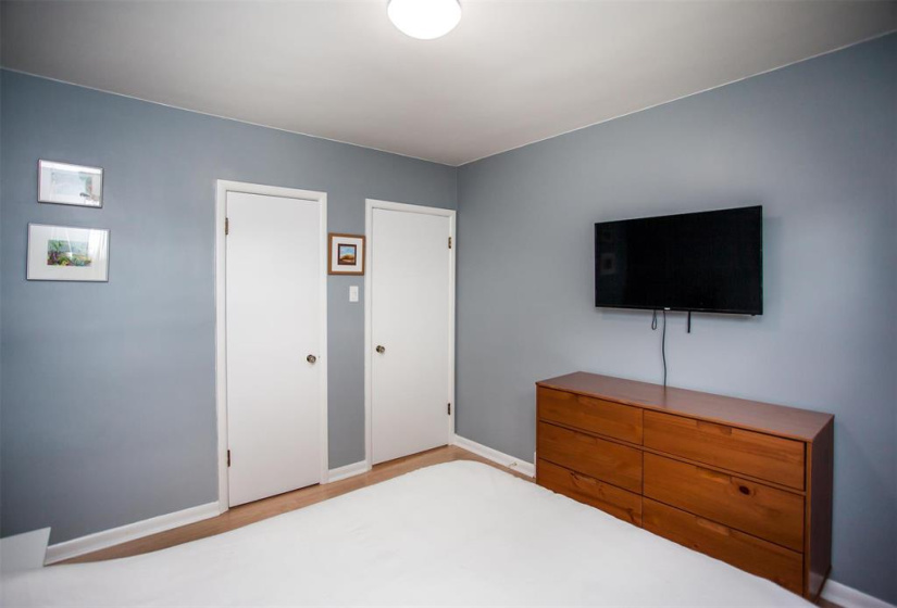 532 Melrose, 2 Bedrooms Bedrooms, 7 Rooms Rooms,1 BathroomBathrooms,Residential,For Sale,Melrose