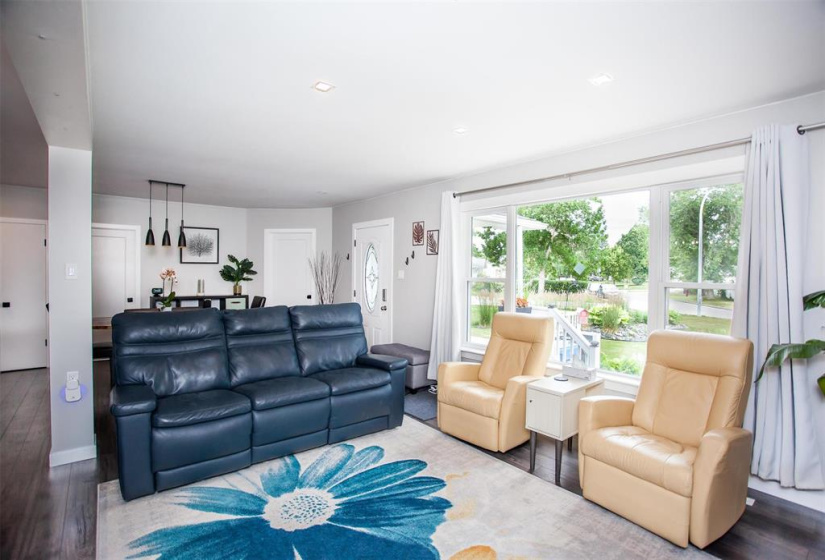 19 Blue Heron, 5 Bedrooms Bedrooms, 10 Rooms Rooms,2 BathroomsBathrooms,Residential,For Sale,Blue Heron