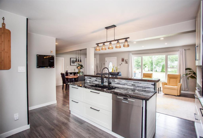 19 Blue Heron, 5 Bedrooms Bedrooms, 10 Rooms Rooms,2 BathroomsBathrooms,Residential,For Sale,Blue Heron