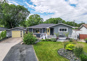 19 Blue Heron, 5 Bedrooms Bedrooms, 10 Rooms Rooms,2 BathroomsBathrooms,Residential,For Sale,Blue Heron