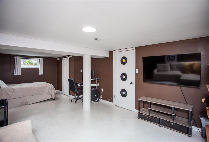 19 Blue Heron, 5 Bedrooms Bedrooms, 10 Rooms Rooms,2 BathroomsBathrooms,Residential,For Sale,Blue Heron