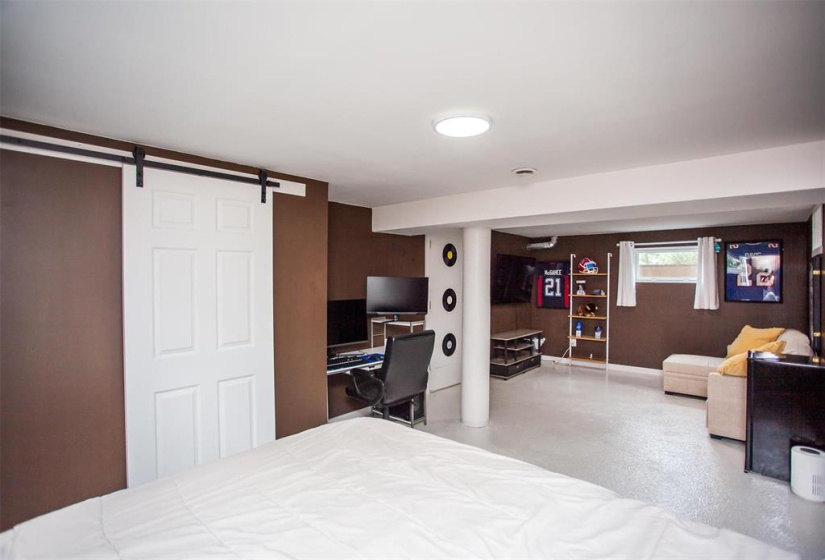 19 Blue Heron, 5 Bedrooms Bedrooms, 10 Rooms Rooms,2 BathroomsBathrooms,Residential,For Sale,Blue Heron
