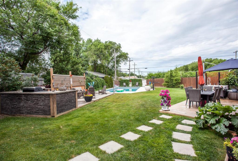 19 Blue Heron, 5 Bedrooms Bedrooms, 10 Rooms Rooms,2 BathroomsBathrooms,Residential,For Sale,Blue Heron