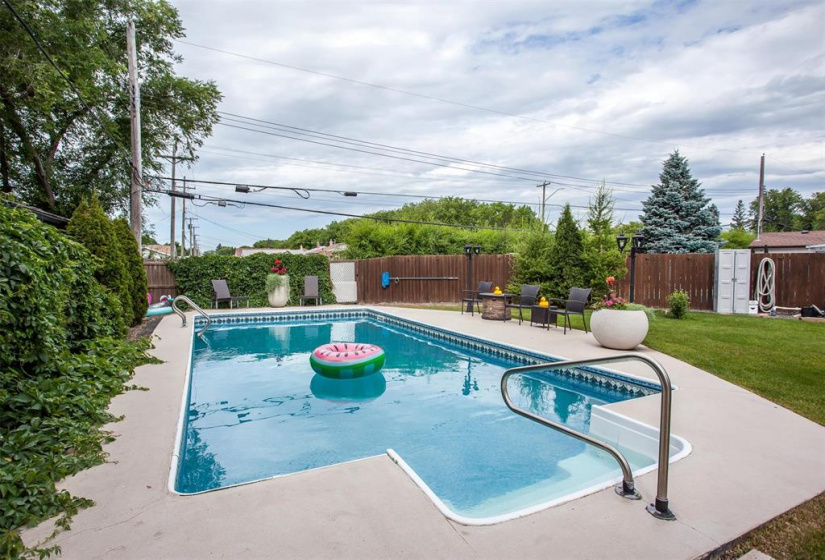 19 Blue Heron, 5 Bedrooms Bedrooms, 10 Rooms Rooms,2 BathroomsBathrooms,Residential,For Sale,Blue Heron