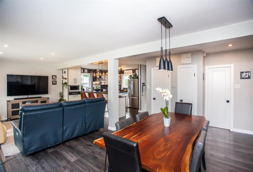 19 Blue Heron, 5 Bedrooms Bedrooms, 10 Rooms Rooms,2 BathroomsBathrooms,Residential,For Sale,Blue Heron