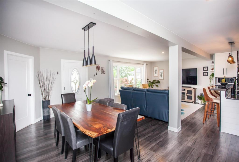 19 Blue Heron, 5 Bedrooms Bedrooms, 10 Rooms Rooms,2 BathroomsBathrooms,Residential,For Sale,Blue Heron