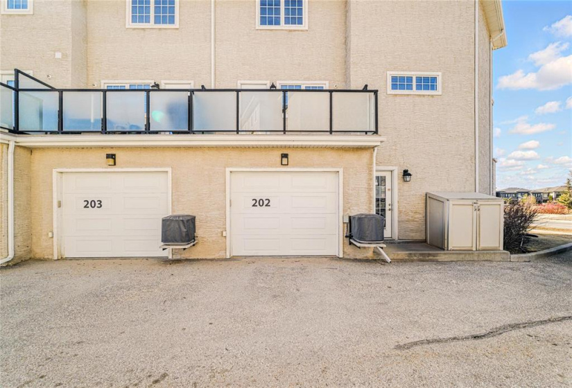 20 Ancaster, 2 Bedrooms Bedrooms, 8 Rooms Rooms,1 BathroomBathrooms,Condominium,For Sale,Ancaster