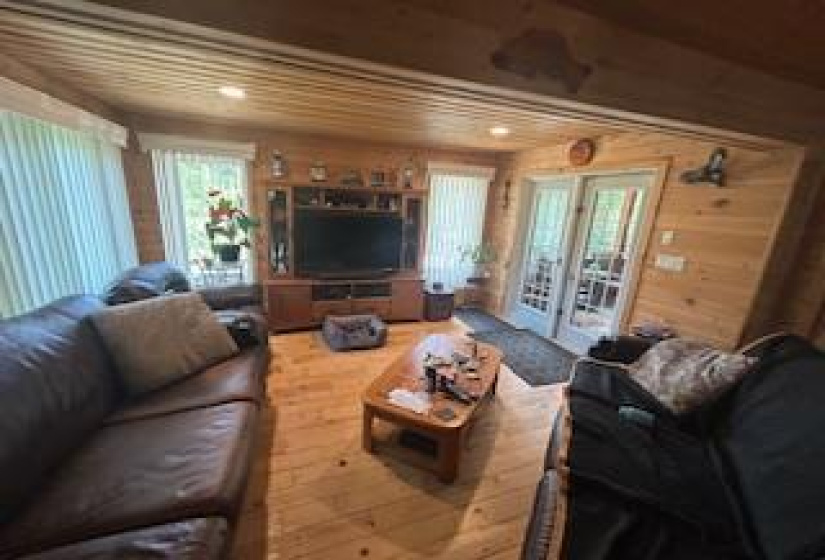 4 Arapaho, 3 Bedrooms Bedrooms, 9 Rooms Rooms,2 BathroomsBathrooms,Residential,For Sale,Arapaho