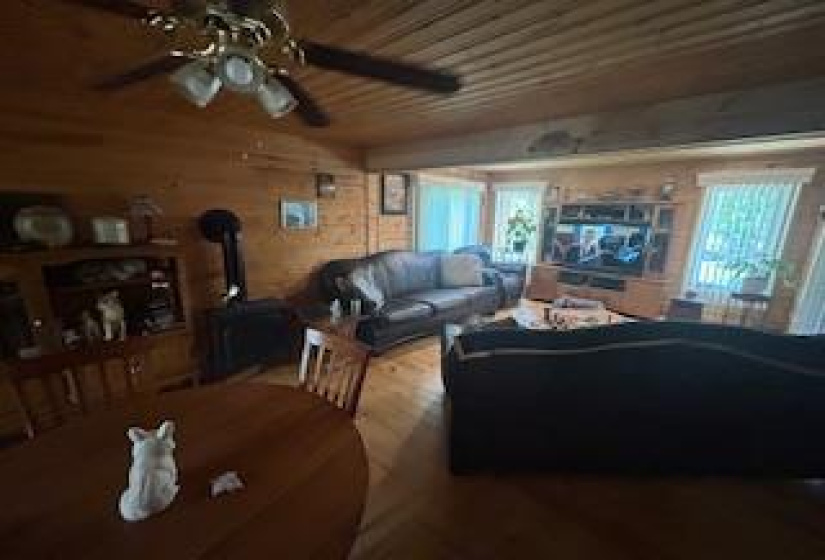 4 Arapaho, 3 Bedrooms Bedrooms, 9 Rooms Rooms,2 BathroomsBathrooms,Residential,For Sale,Arapaho