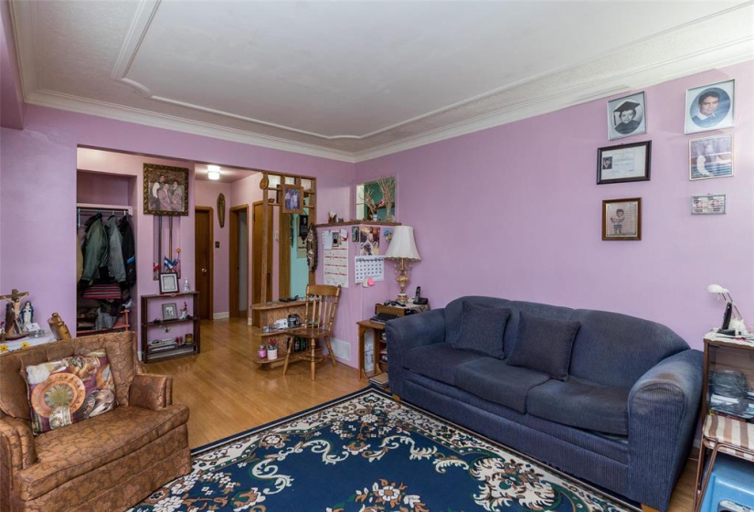 322 Lockwood, 3 Bedrooms Bedrooms, 7 Rooms Rooms,1 BathroomBathrooms,Residential,For Sale,Lockwood