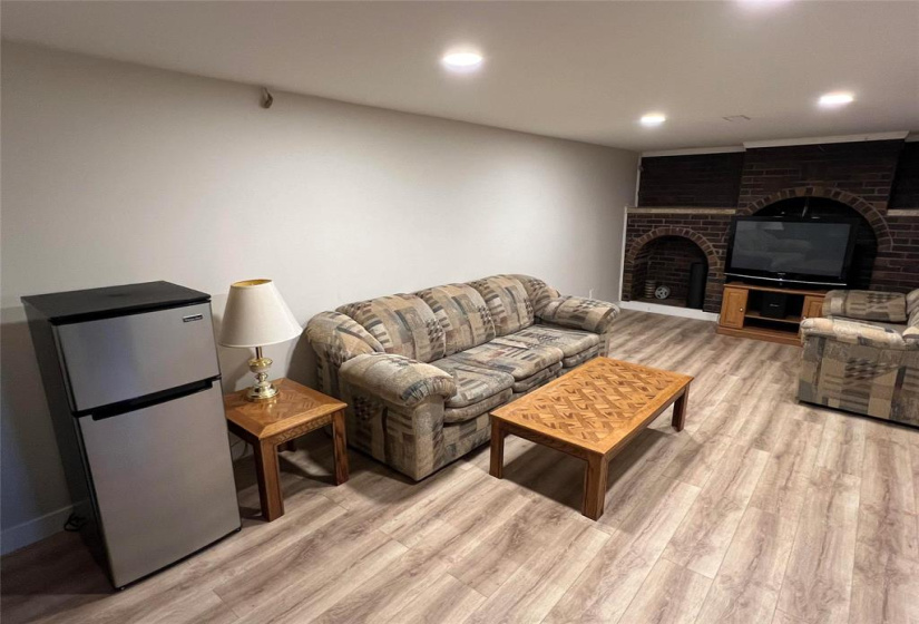 6 Bernier, 2 Bedrooms Bedrooms, 11 Rooms Rooms,2 BathroomsBathrooms,Residential,For Sale,Bernier