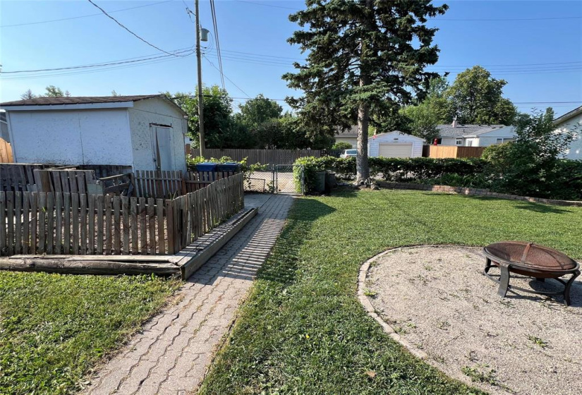6 Bernier, 2 Bedrooms Bedrooms, 11 Rooms Rooms,2 BathroomsBathrooms,Residential,For Sale,Bernier
