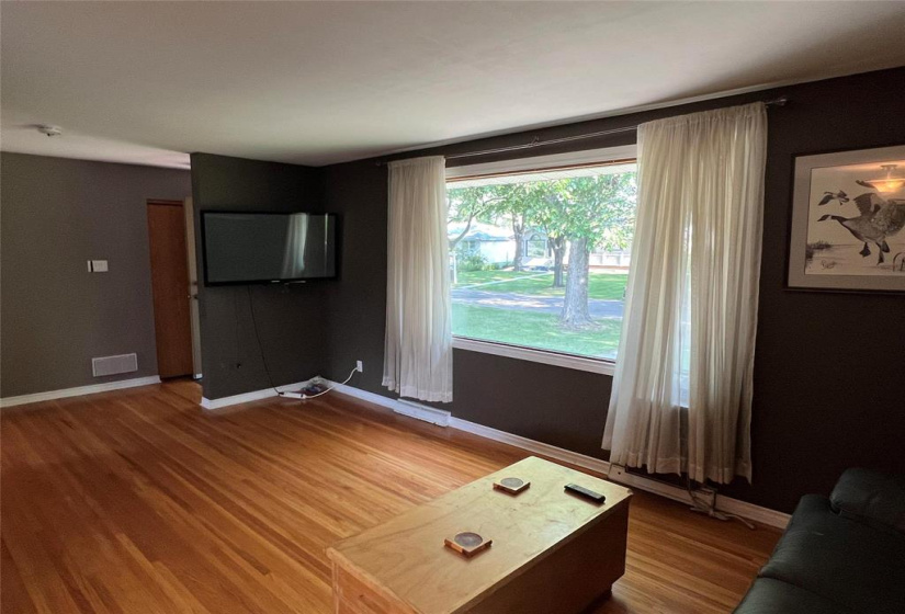 6 Bernier, 2 Bedrooms Bedrooms, 11 Rooms Rooms,2 BathroomsBathrooms,Residential,For Sale,Bernier