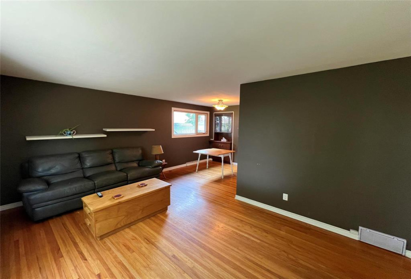 6 Bernier, 2 Bedrooms Bedrooms, 11 Rooms Rooms,2 BathroomsBathrooms,Residential,For Sale,Bernier