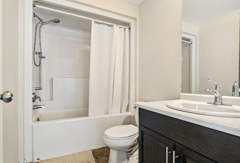59 Lark Ridge, 3 Bedrooms Bedrooms, 10 Rooms Rooms,1 BathroomBathrooms,Residential,For Sale,Lark Ridge