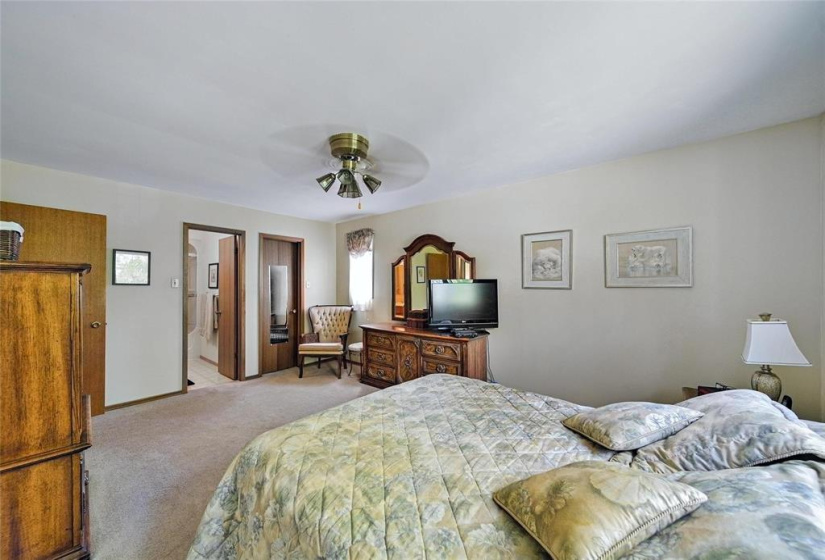 46 Radcliffe, 3 Bedrooms Bedrooms, 12 Rooms Rooms,2 BathroomsBathrooms,Residential,For Sale,Radcliffe