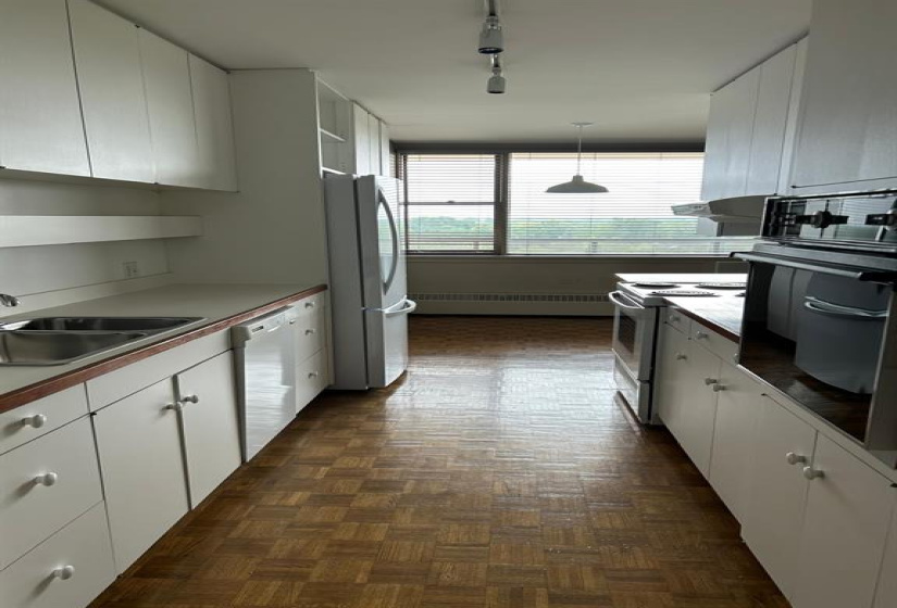 99 Wellington, 2 Bedrooms Bedrooms, 9 Rooms Rooms,2 BathroomsBathrooms,Condominium,For Sale,Wellington
